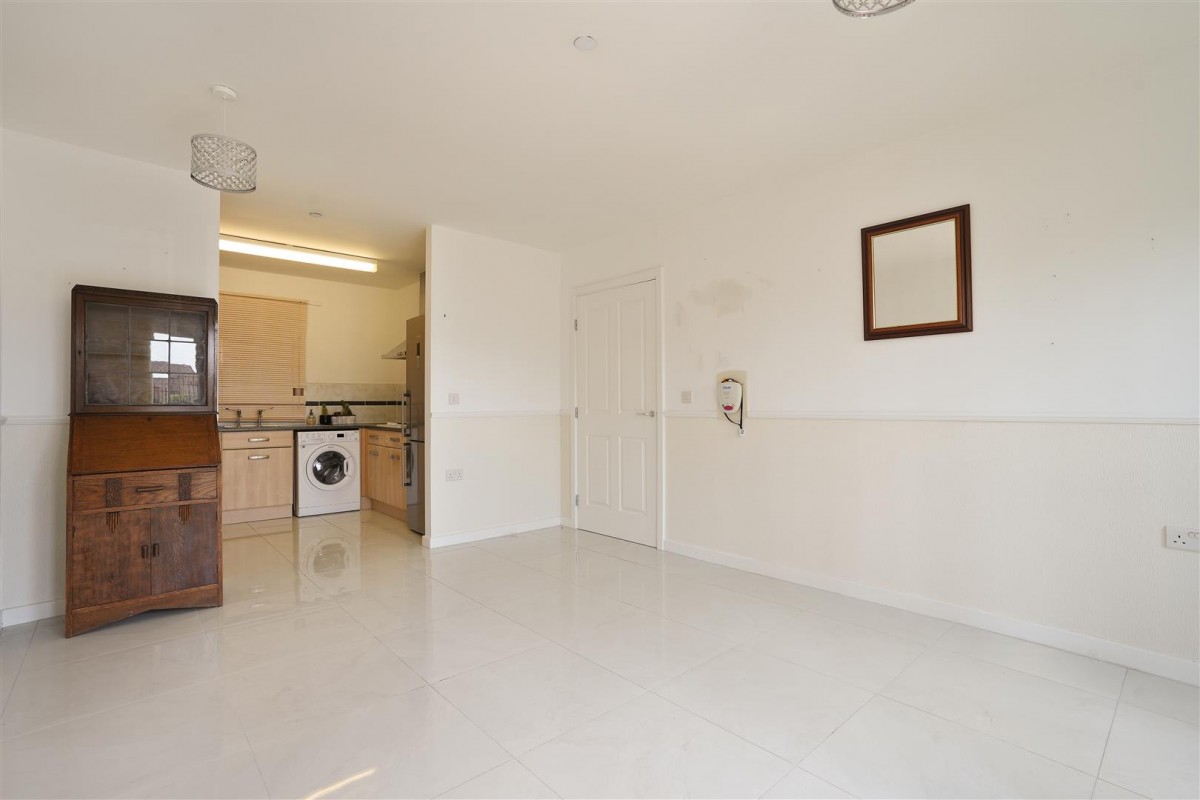 Flat 1, 70, Dyche Road Sheffield, S8 8DS
