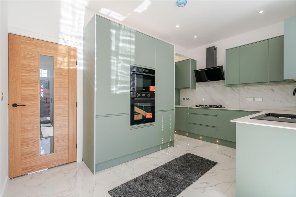 Lilford St, Leigh