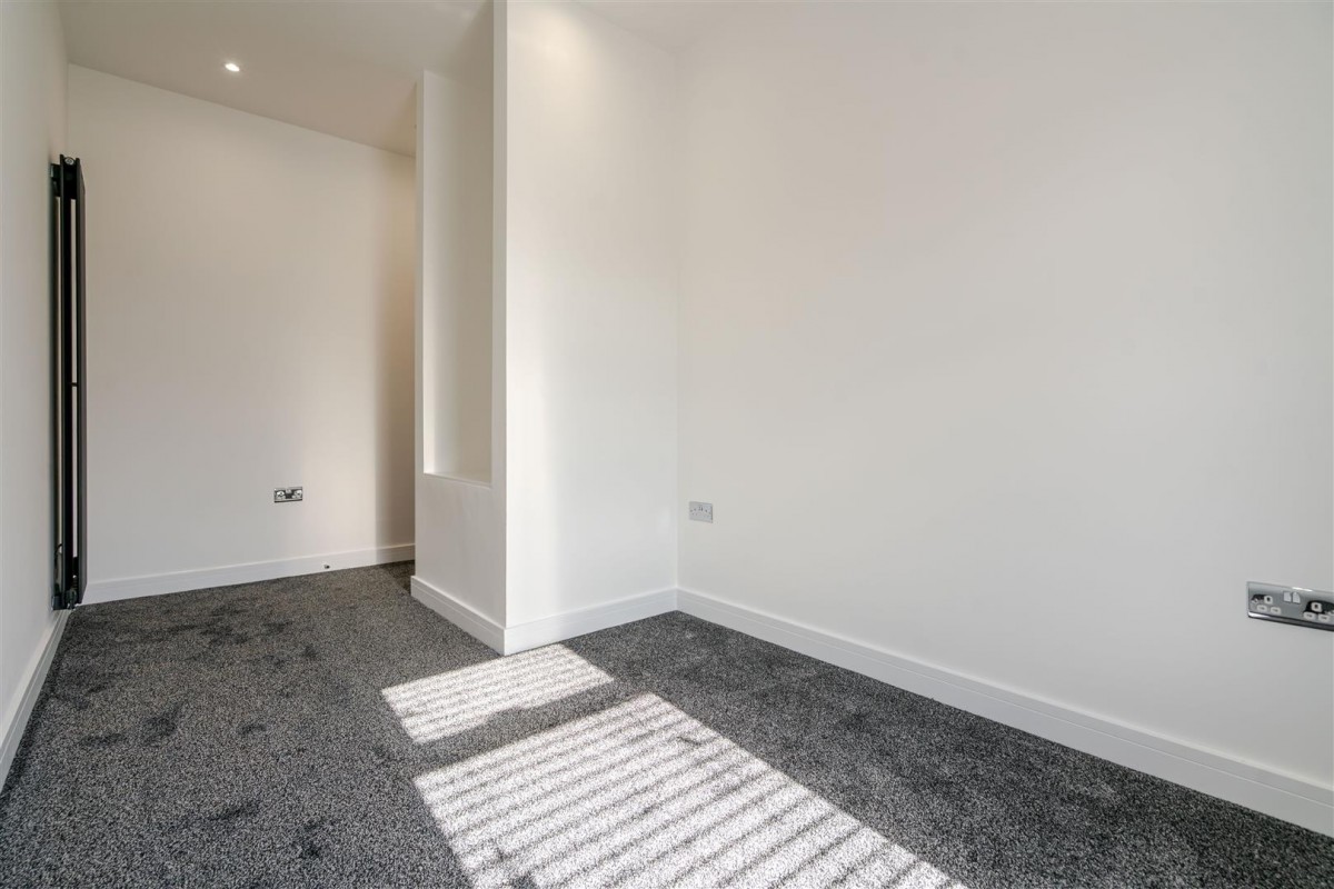 Lilford St, Leigh