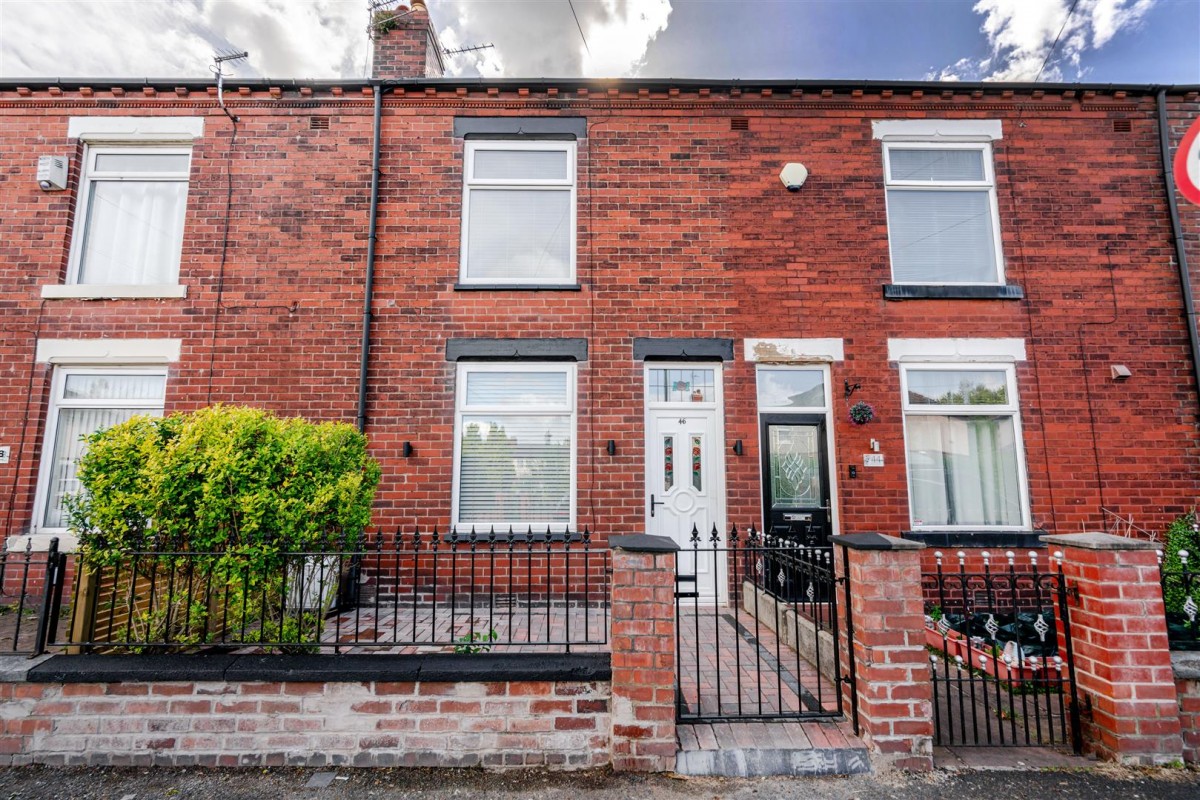 Lilford St, Leigh