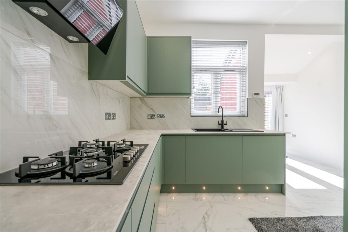 Lilford St, Leigh