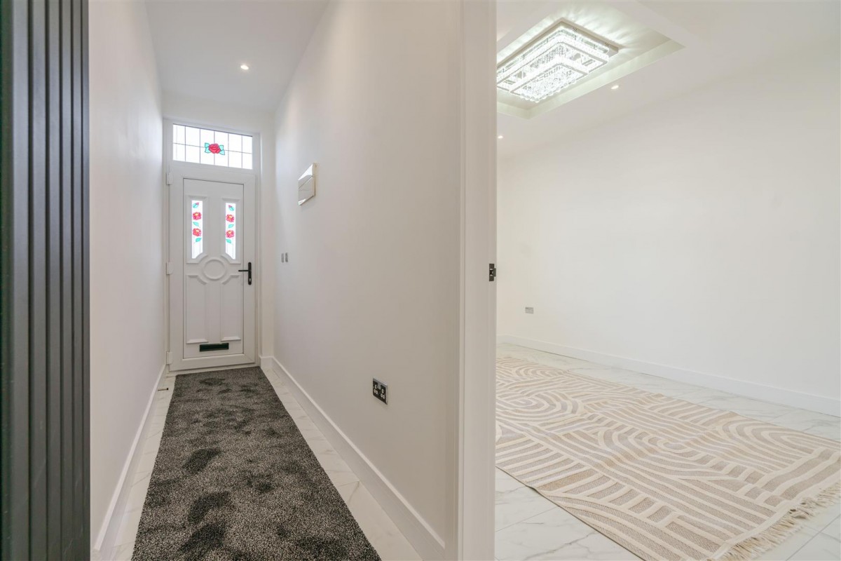 Lilford St, Leigh