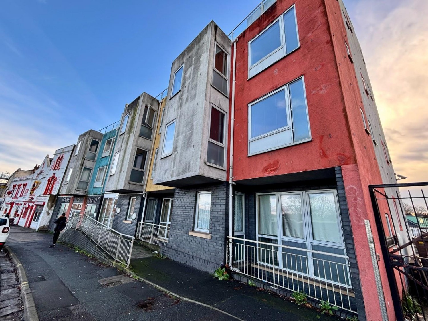 Tempera, 152 Lawrence Hill, Bristol BS5 0DN