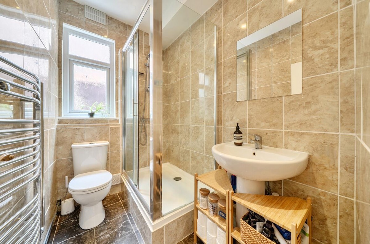 Brownhill Road, London, SE6 1AU