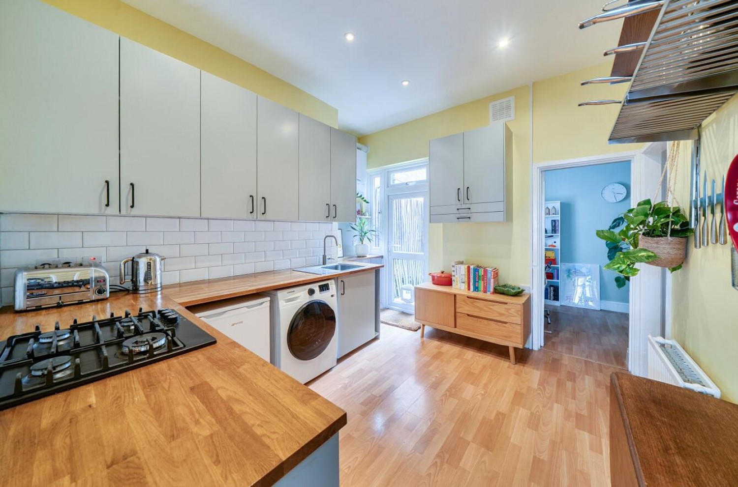 Brownhill Road, London, SE6 1AU