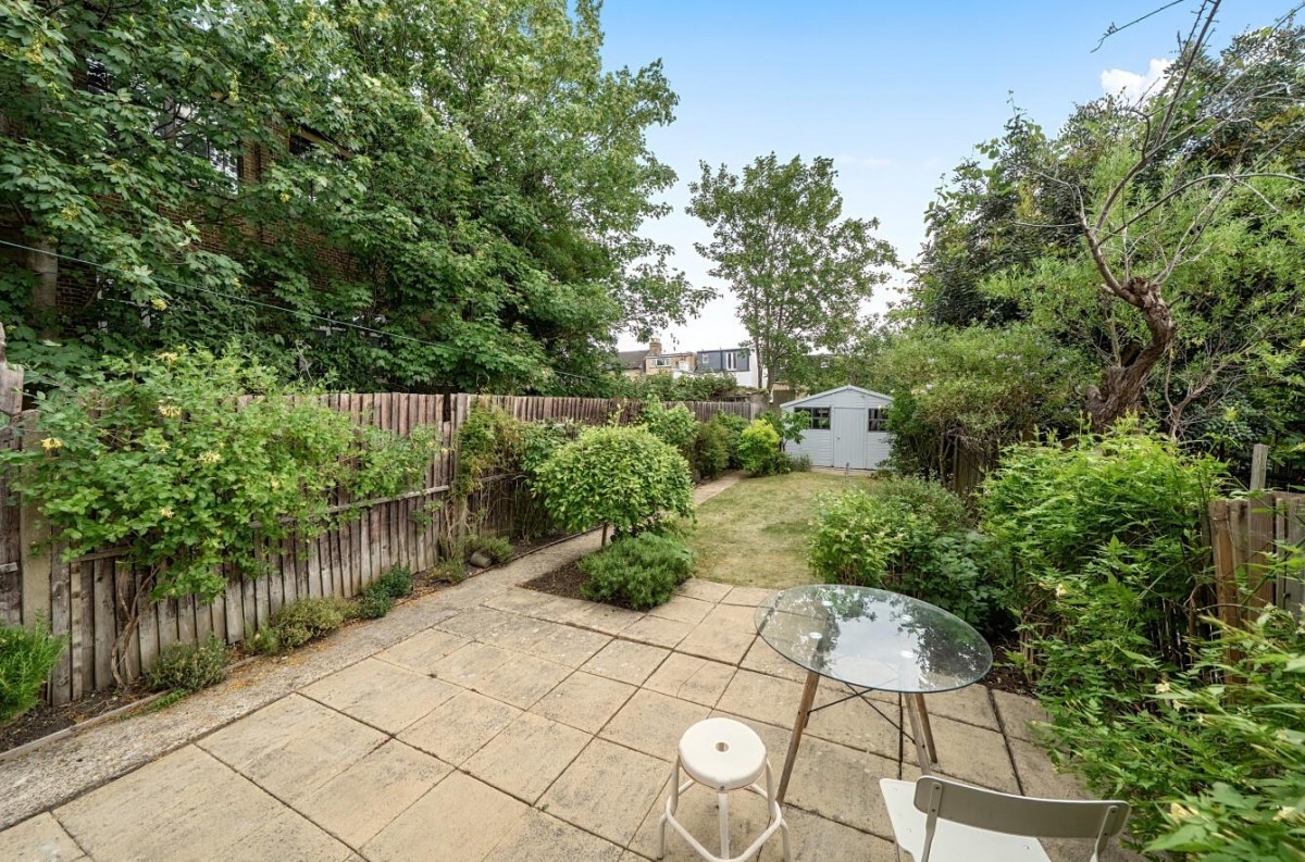 Brownhill Road, London, SE6 1AU
