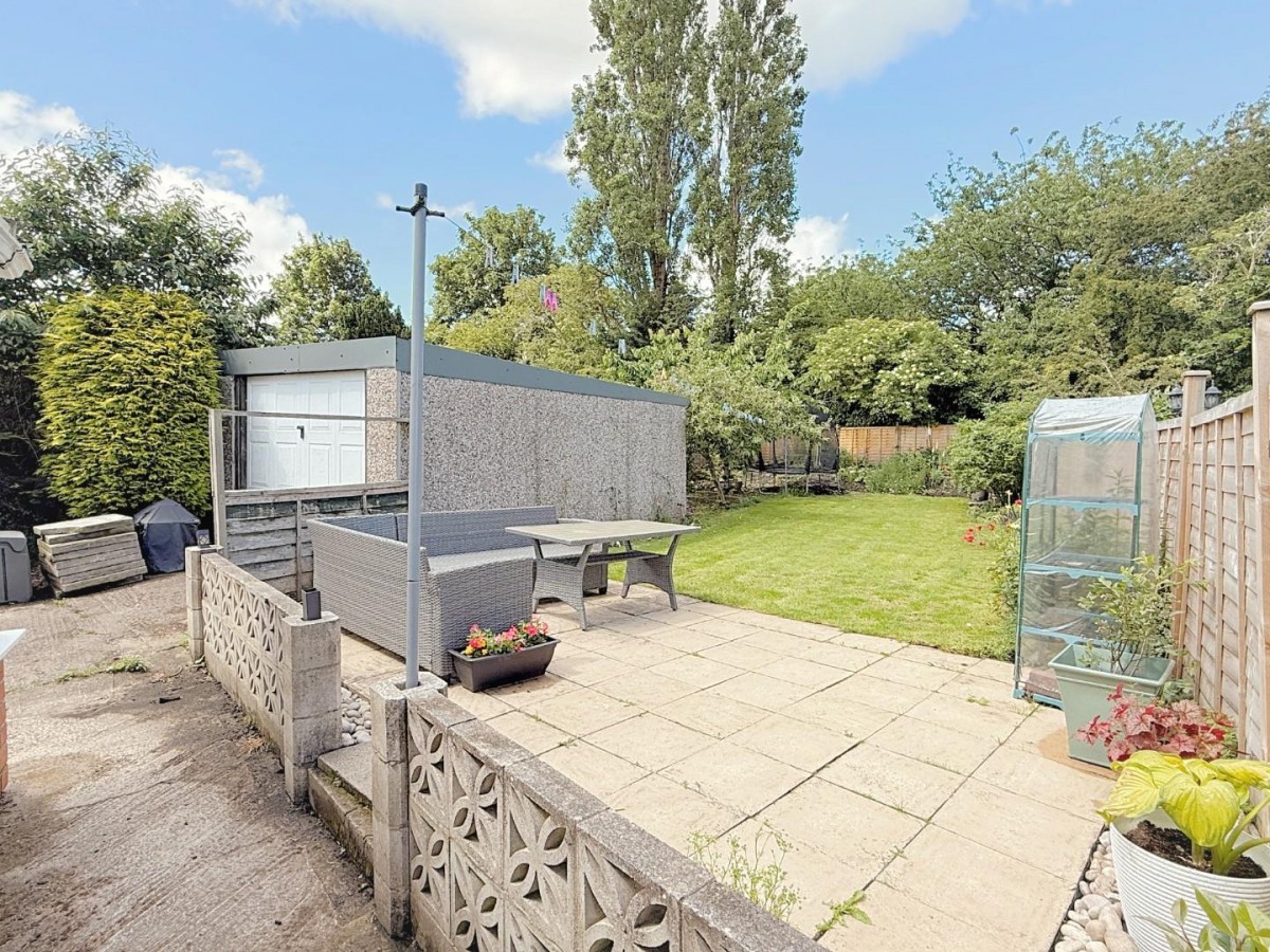 Hawkswood Crescent, Leeds