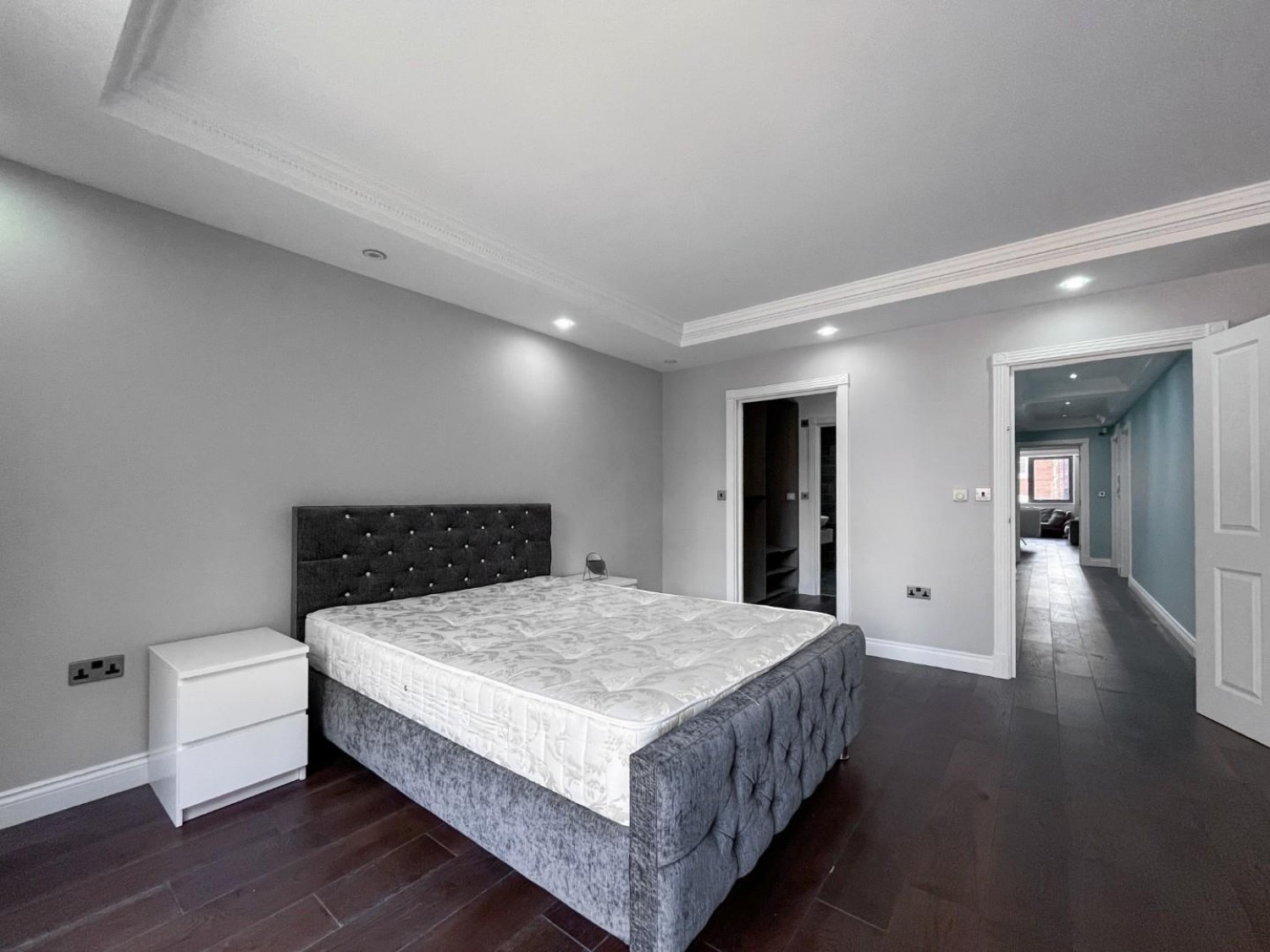 2 bedroom Flat to let in Britannia Street, Leeds