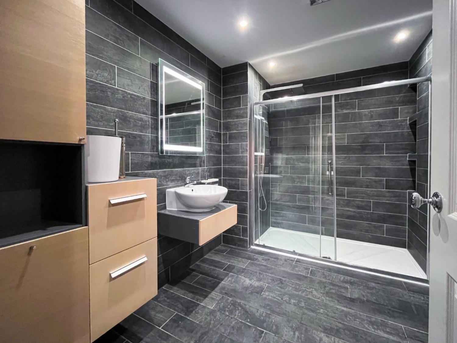 2 bedroom Flat to let in Britannia Street, Leeds