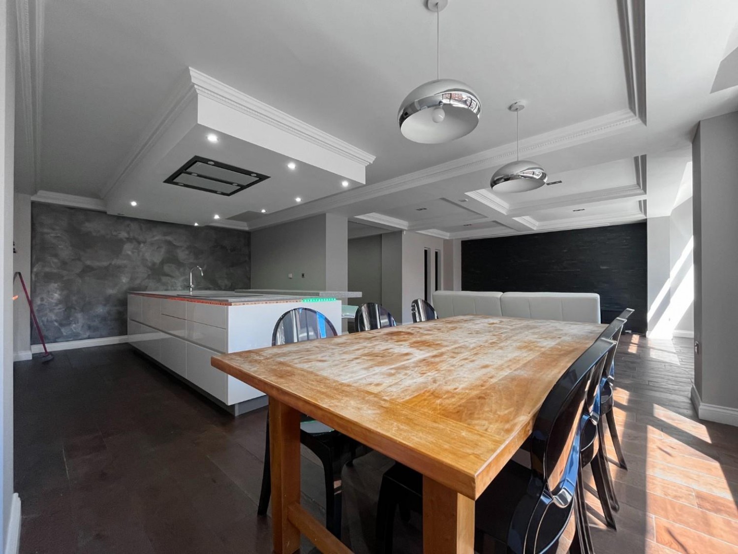 2 bedroom Flat to let in Britannia Street, Leeds