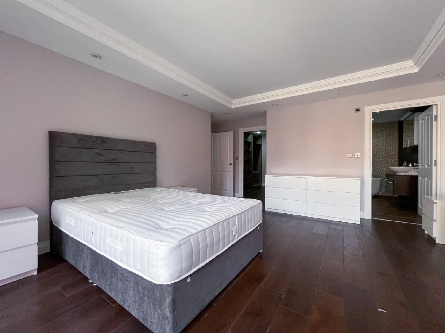 2 bedroom Flat to let in Britannia Street, Leeds