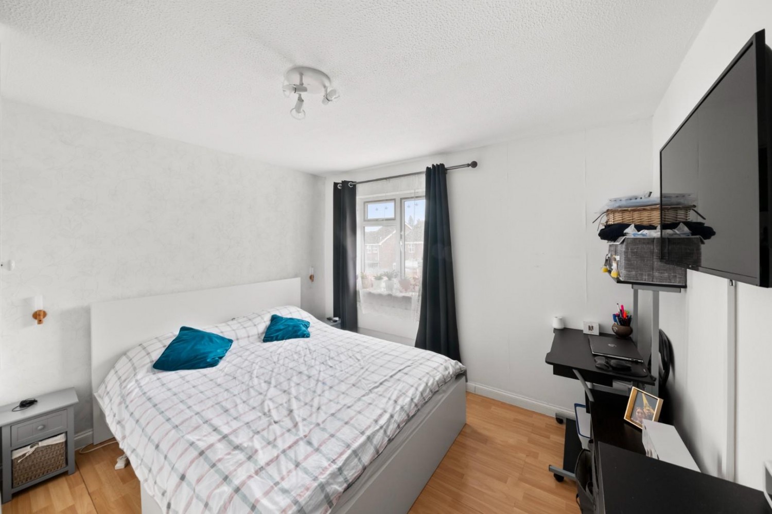 Harecastle Close, Yeading, Middlesex, UB4 9RE