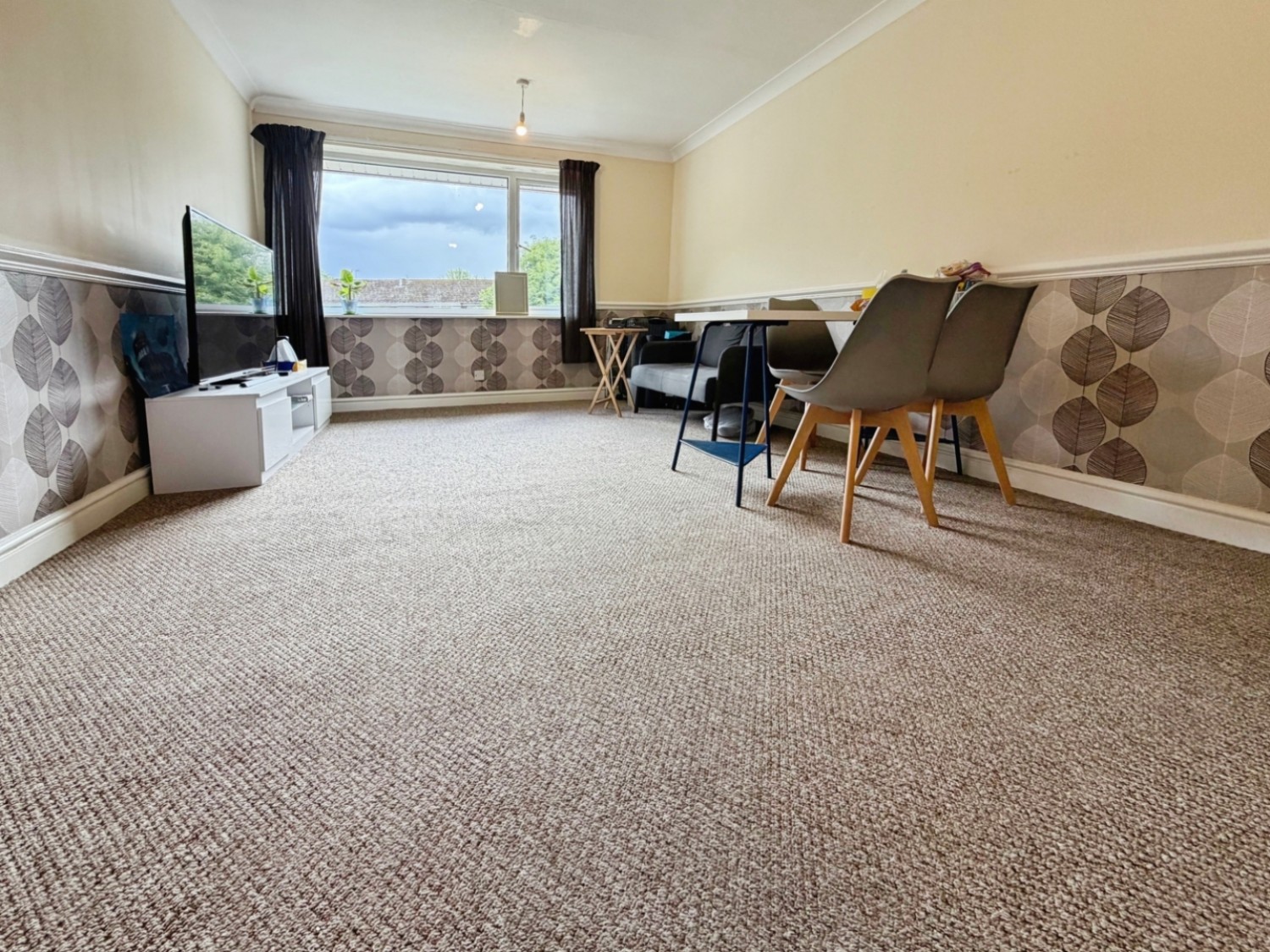 Nethercote Gardens, Shirley, Solihull B90 1BJ