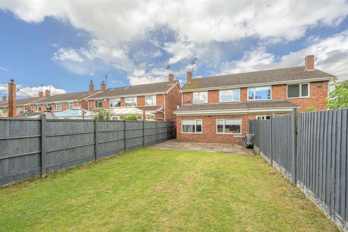 Beech Tree Close, Kingswinford, DY6 7DR