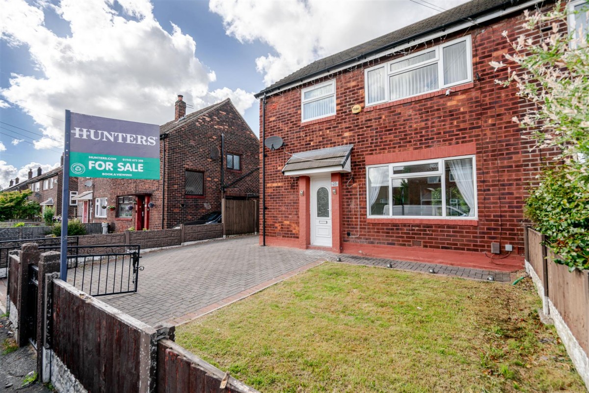 Willow Crescent, Leigh