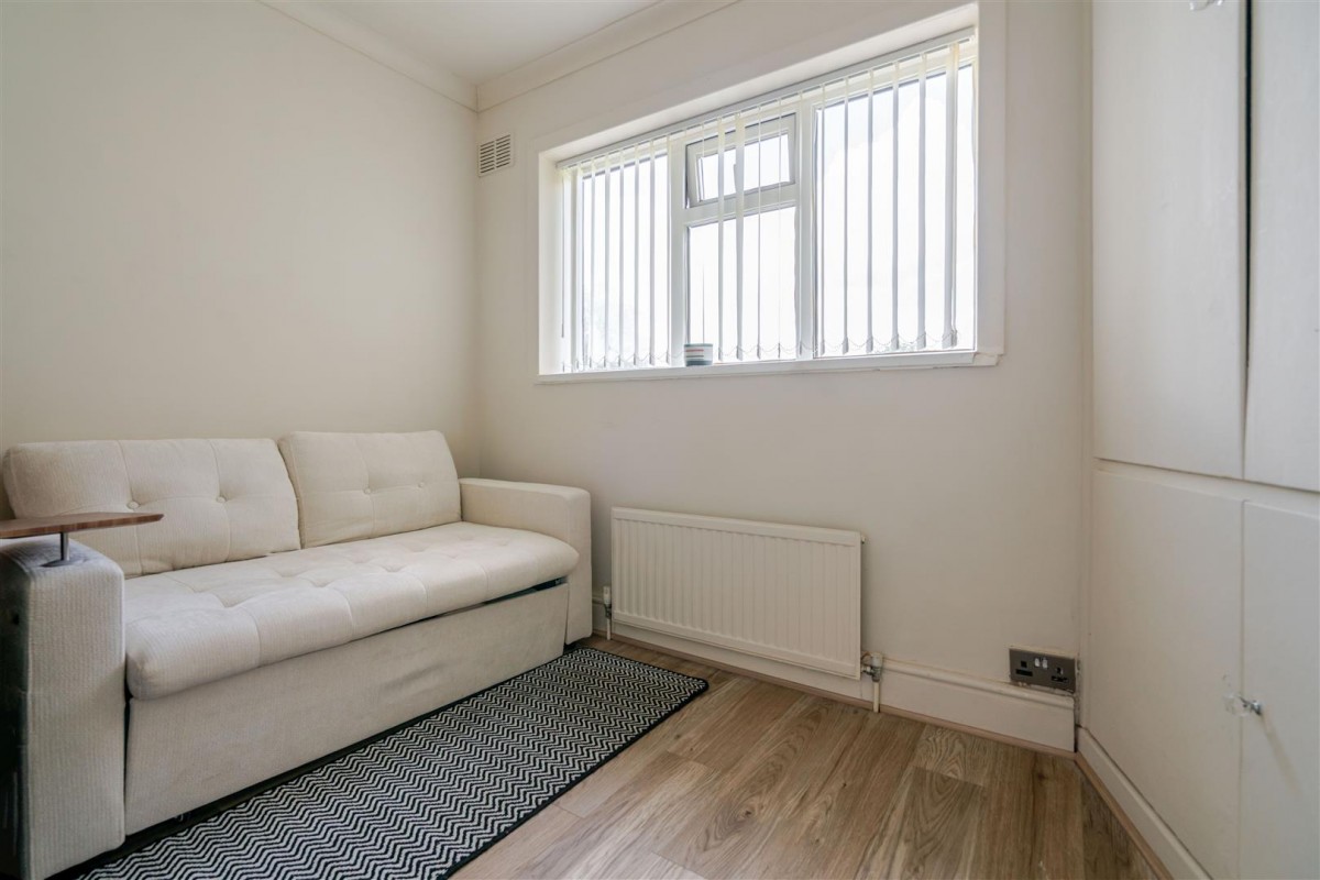 Willow Crescent, Leigh