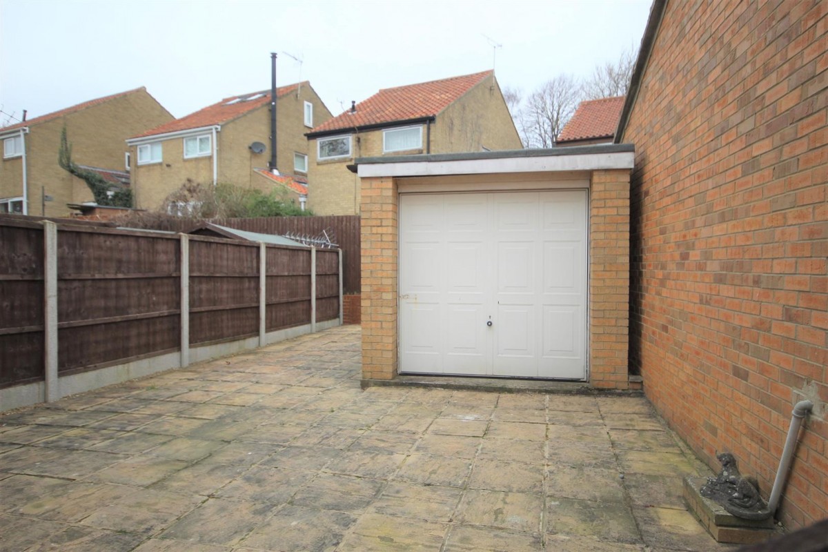 Moor Avenue, Clifford, Wetherby, West Yorkshire