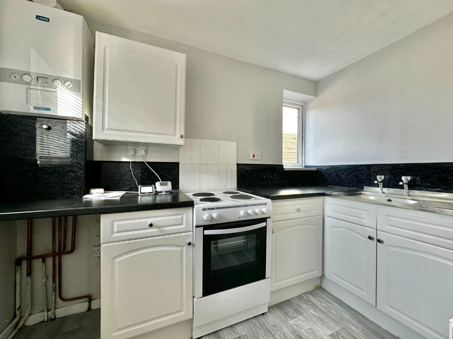 1 bedroom Flat to let in 2 Shaw Lane, Barnsley