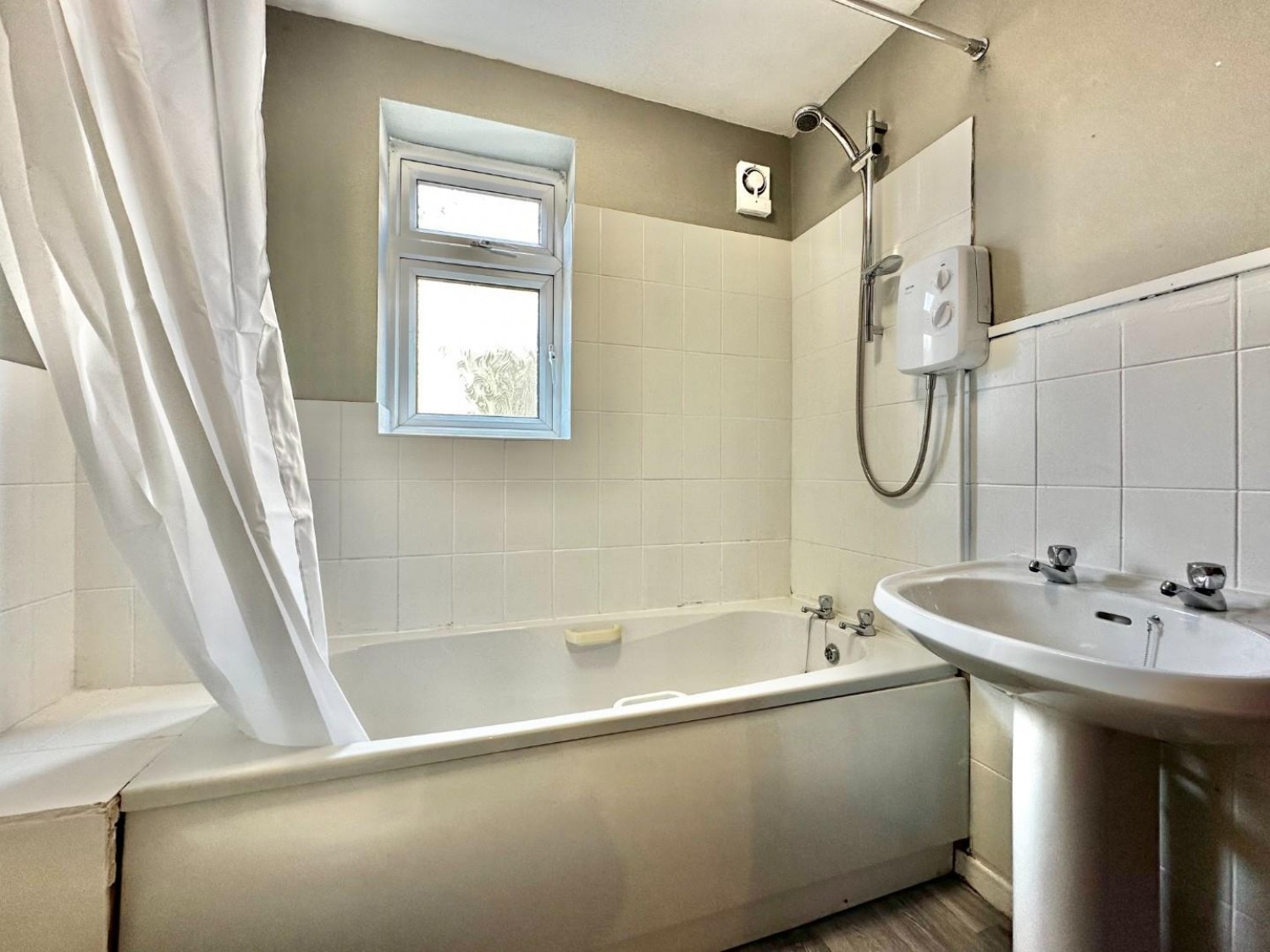 1 bedroom Flat to let in 2 Shaw Lane, Barnsley