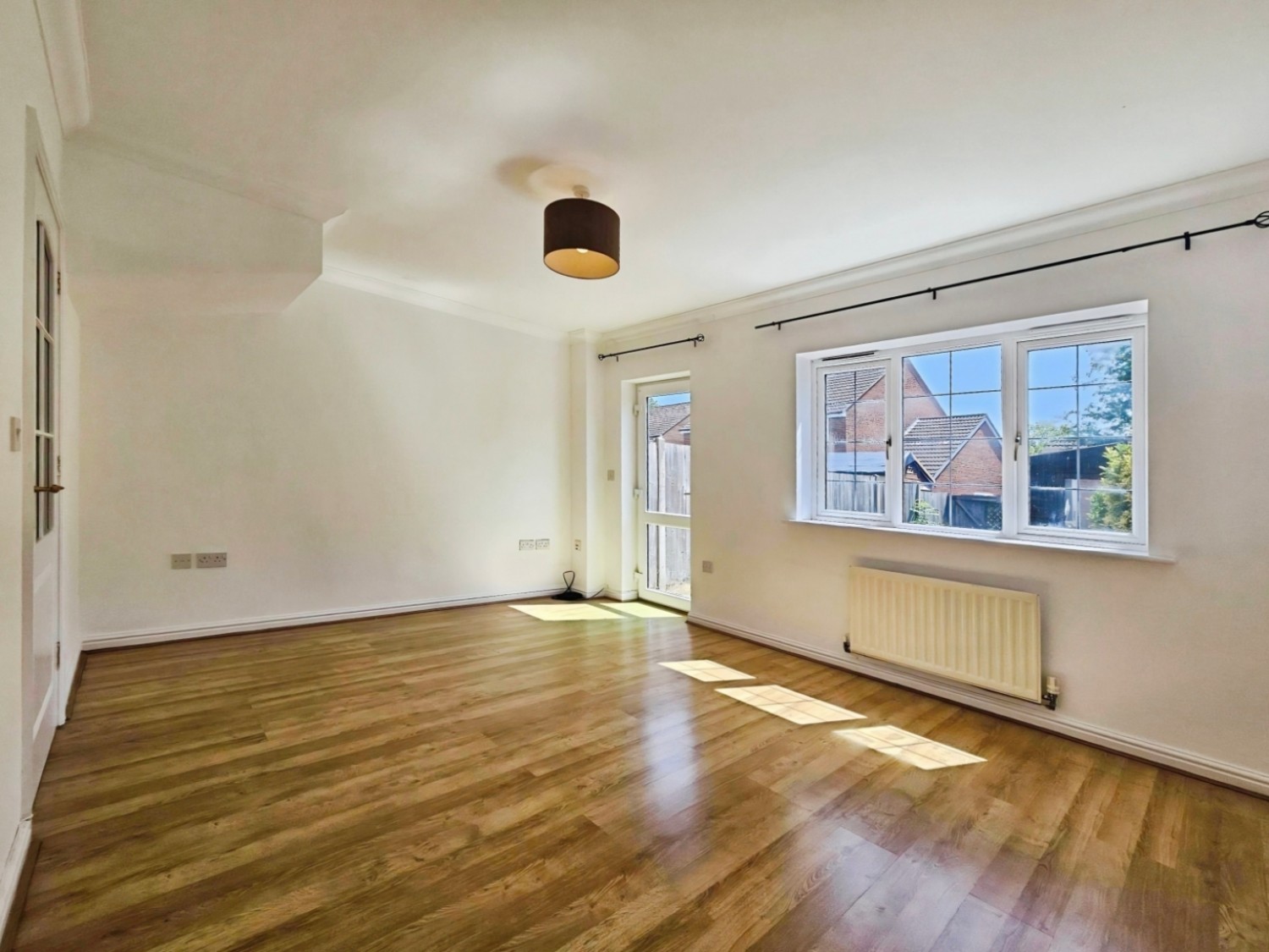 2 bedroom House for sale in Jupiter Lane, Kingsnorth