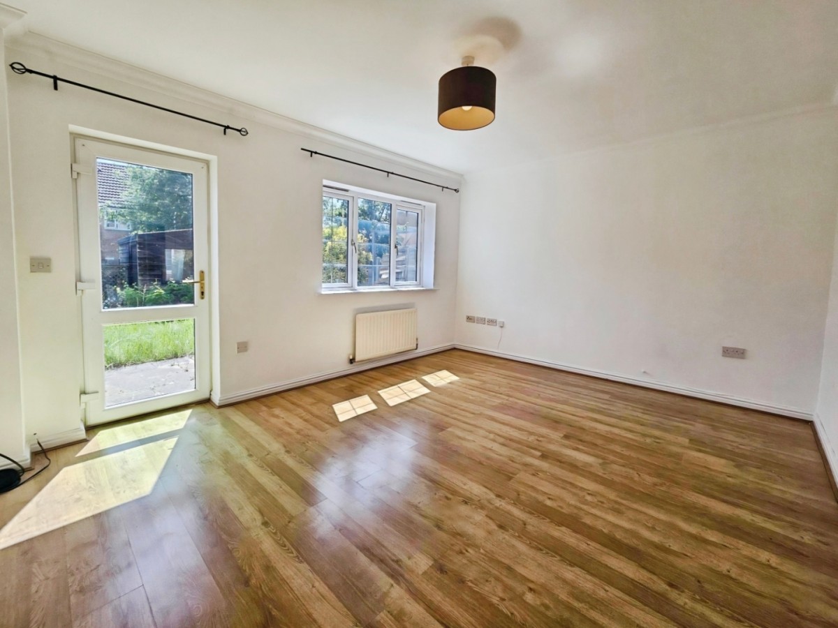 Jupiter Lane, Kingsnorth