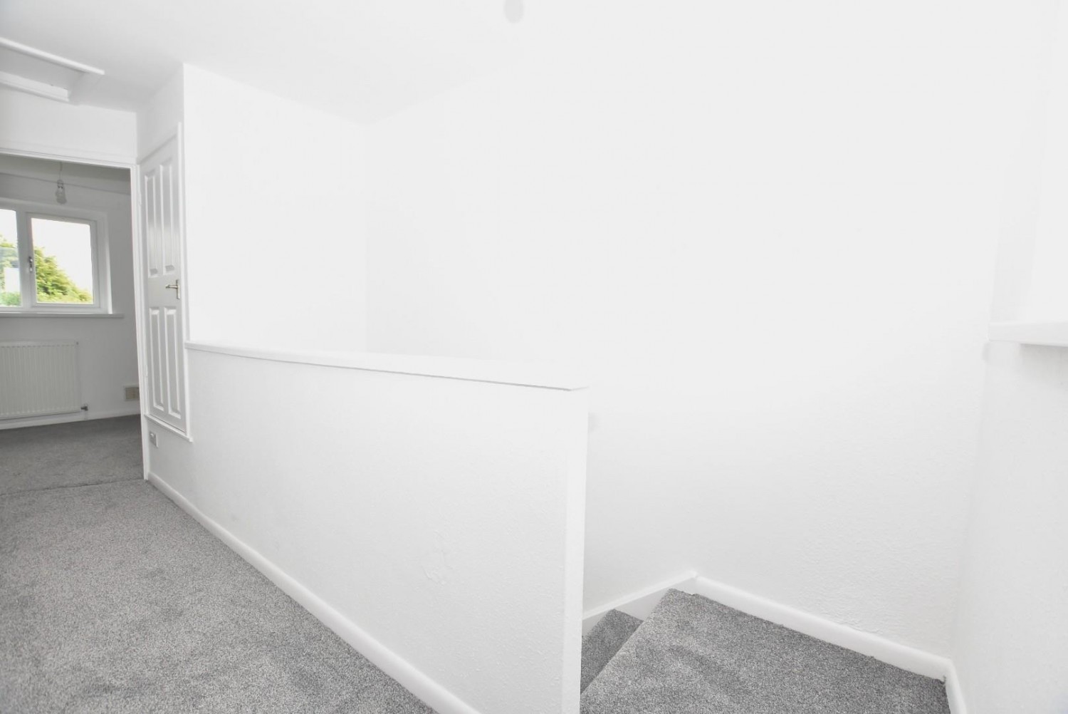 3 bedroom House to let in North Side, New Tupton, Chesterfield, S42 6BN