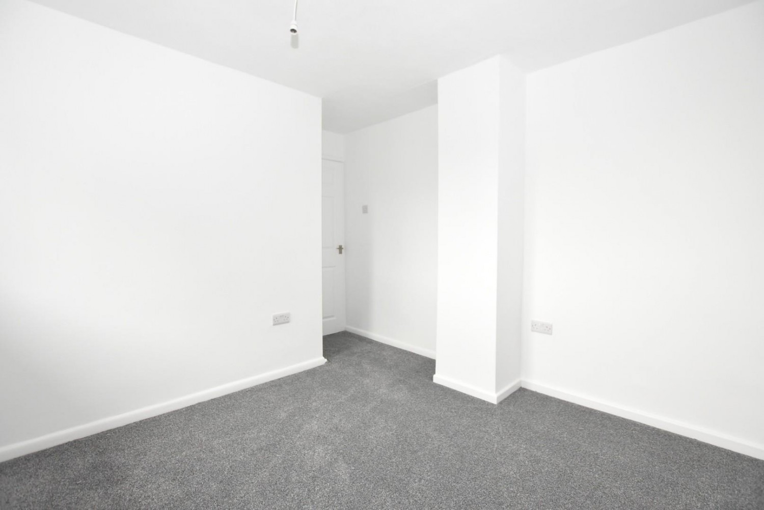 3 bedroom House to let in North Side, New Tupton, Chesterfield, S42 6BN