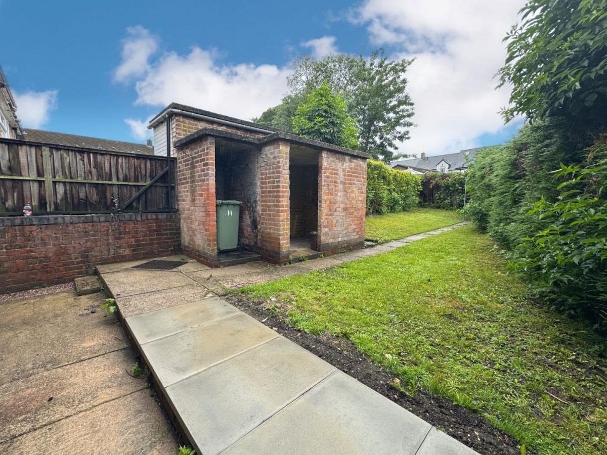 North Side, New Tupton, Chesterfield, S42 6BN