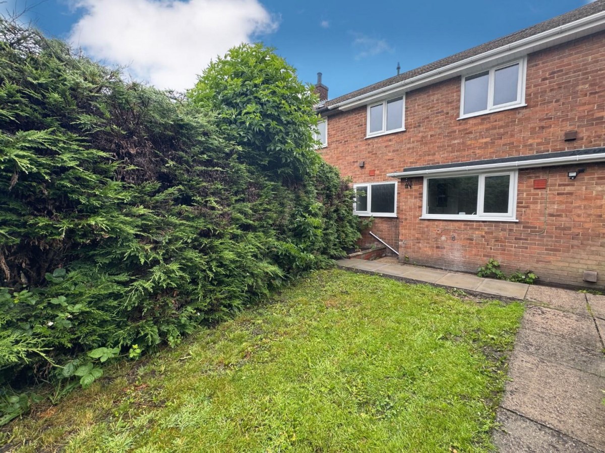 North Side, New Tupton, Chesterfield, S42 6BN