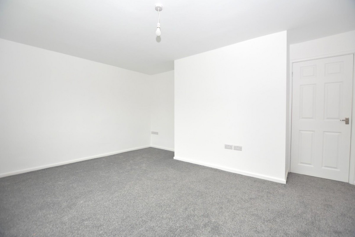 North Side, New Tupton, Chesterfield, S42 6BN