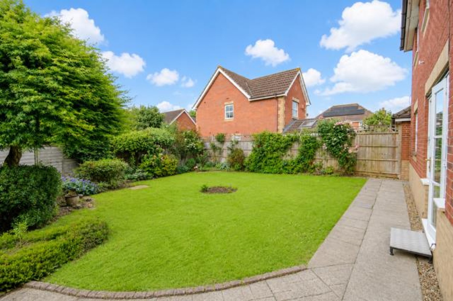 Heathfields, Downend, Bristol, BS16 6HT