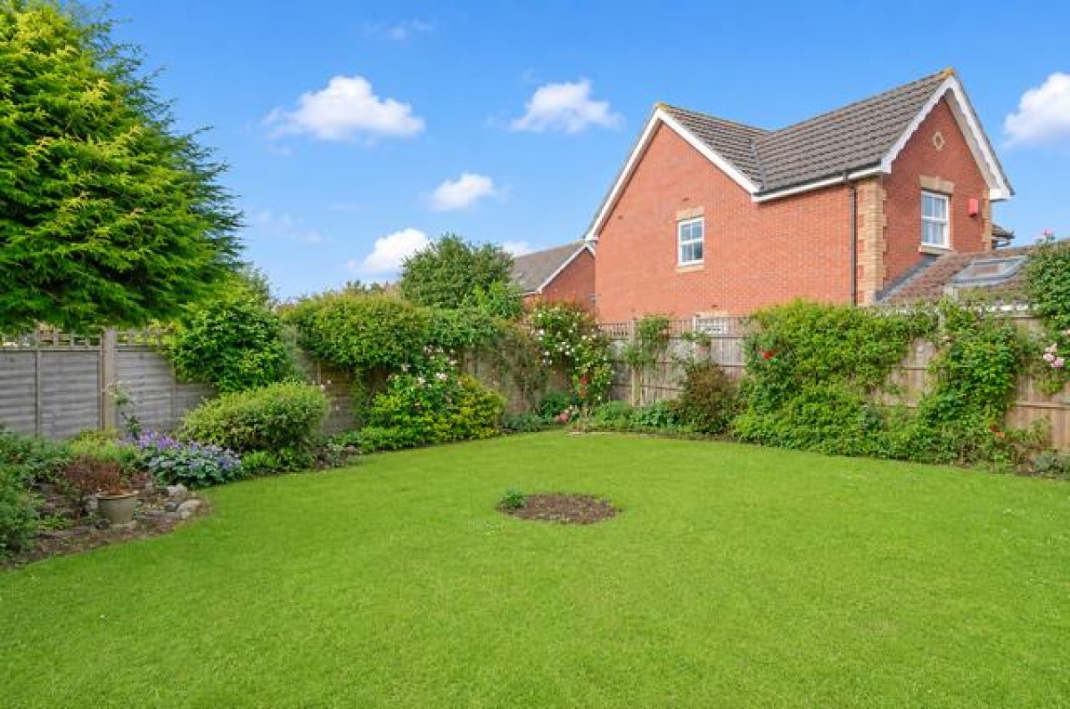 Heathfields, Downend, Bristol, BS16 6HT