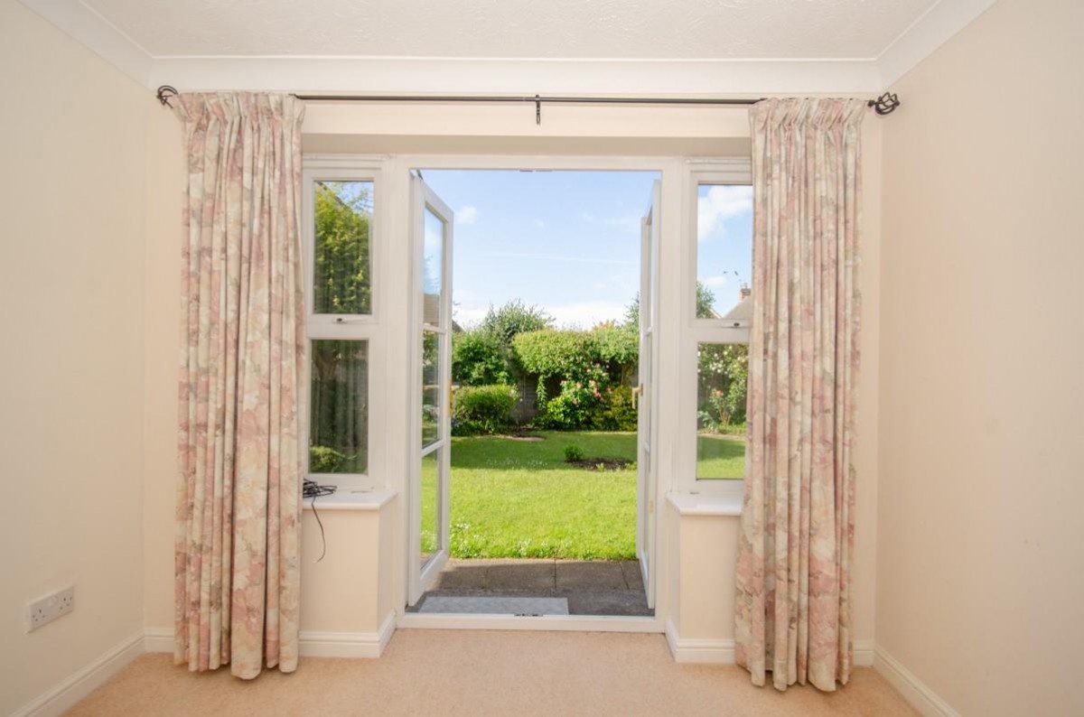 Heathfields, Downend, Bristol, BS16 6HT
