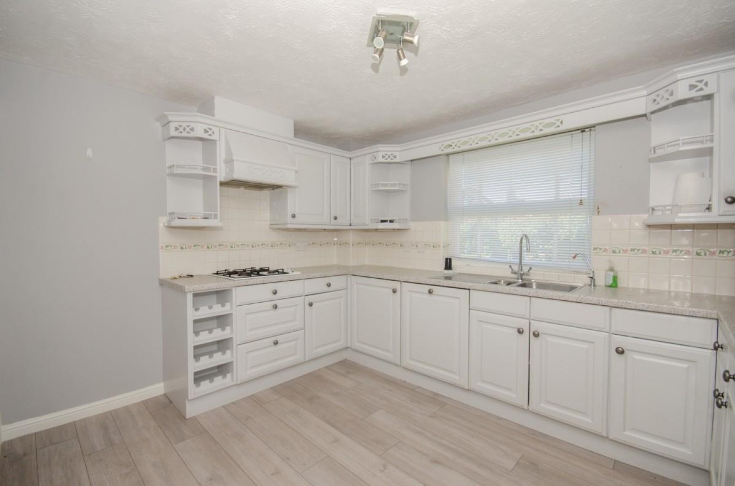 Heathfields, Downend, Bristol, BS16 6HT