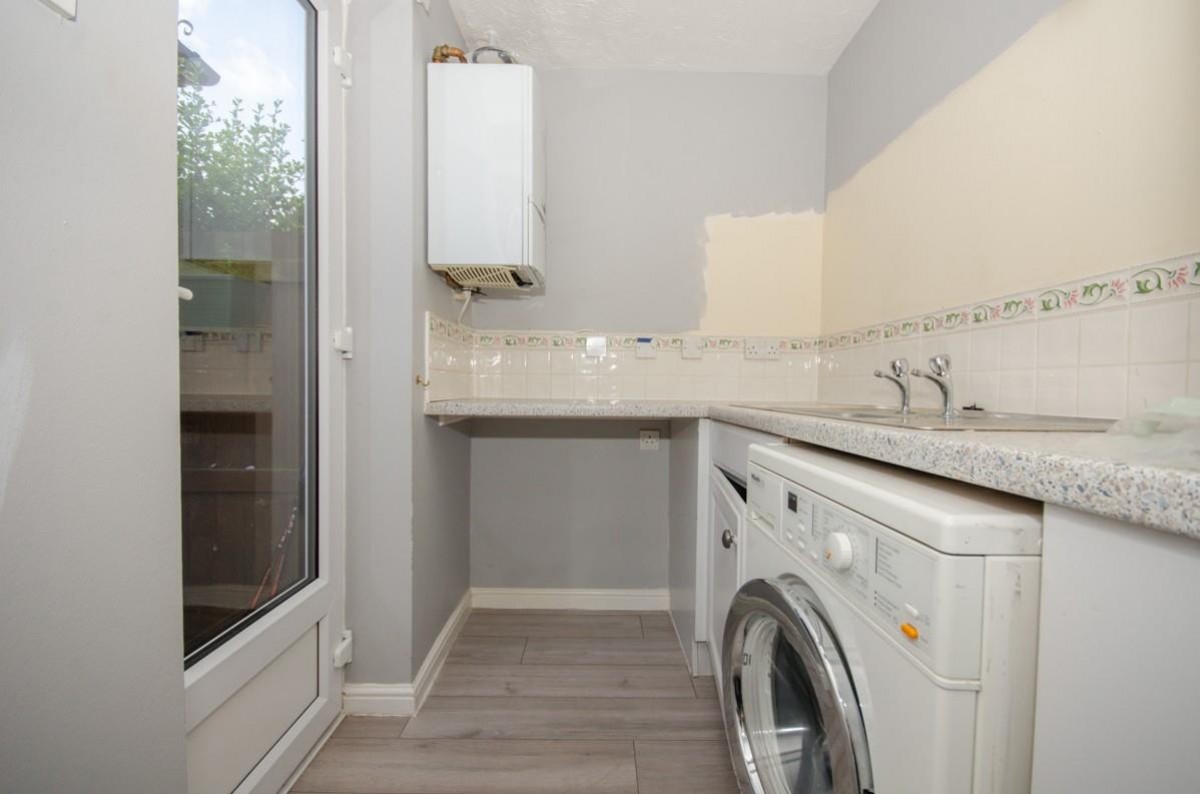 Heathfields, Downend, Bristol, BS16 6HT