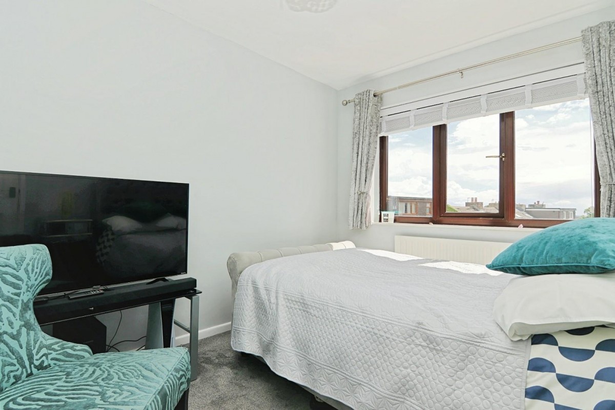 Regency Park Road, Pudsey, LS28 8PW