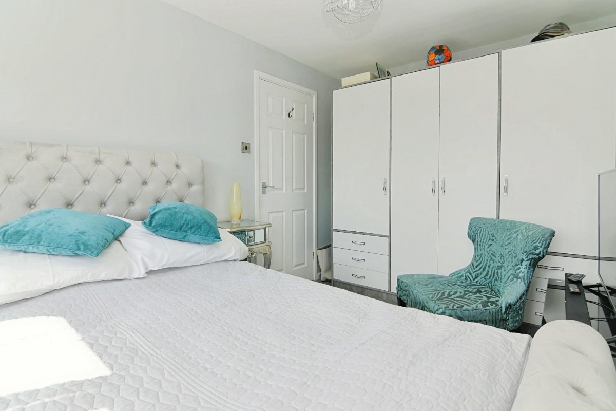 Regency Park Road, Pudsey, LS28 8PW