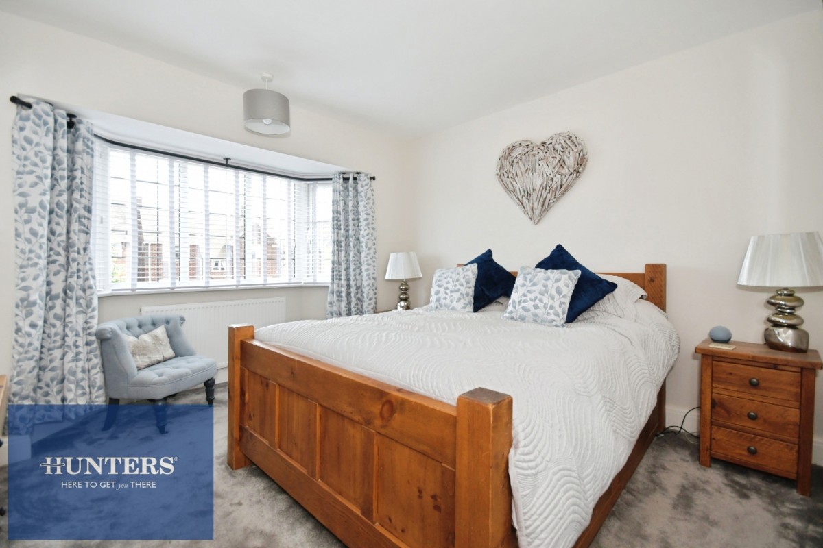 Broomfield Avenue, Hasland, Chesterfield, S41 0NE