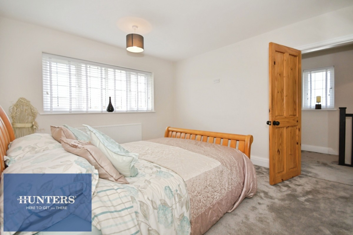 Broomfield Avenue, Hasland, Chesterfield, S41 0NE
