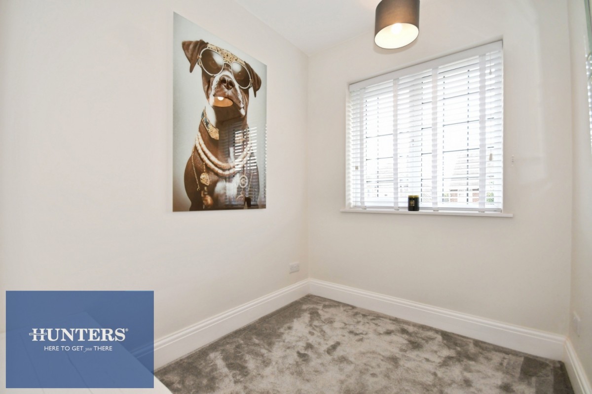Broomfield Avenue, Hasland, Chesterfield, S41 0NE