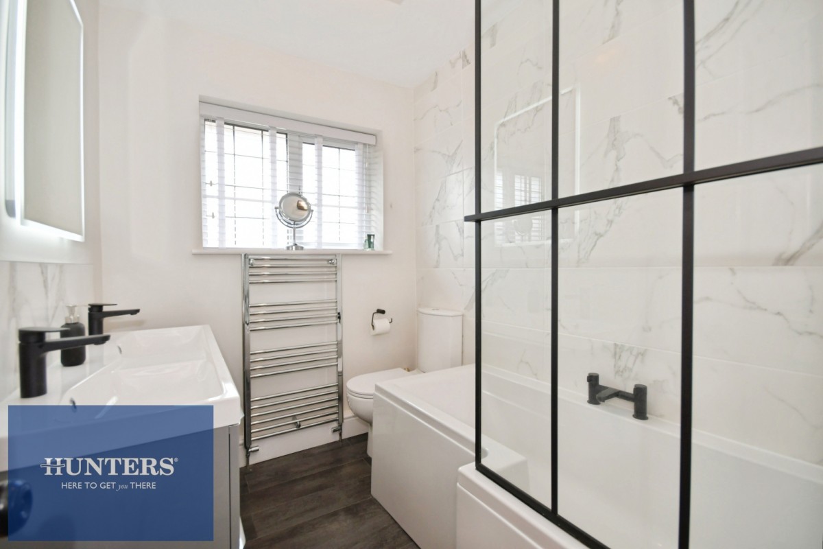 Broomfield Avenue, Hasland, Chesterfield, S41 0NE