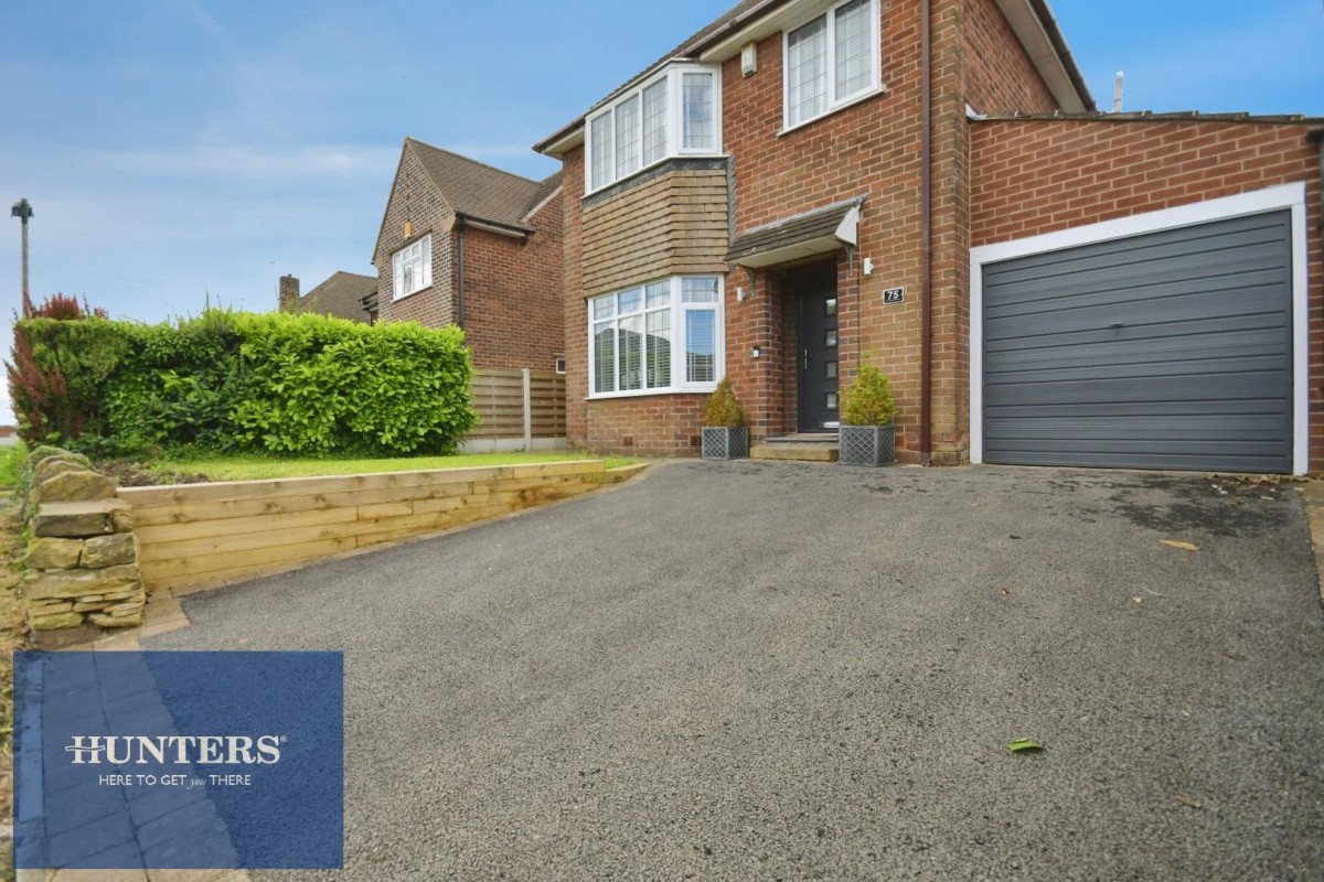 Broomfield Avenue, Hasland, Chesterfield, S41 0NE