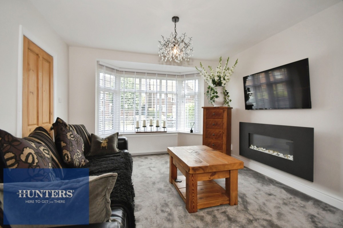 Broomfield Avenue, Hasland, Chesterfield, S41 0NE