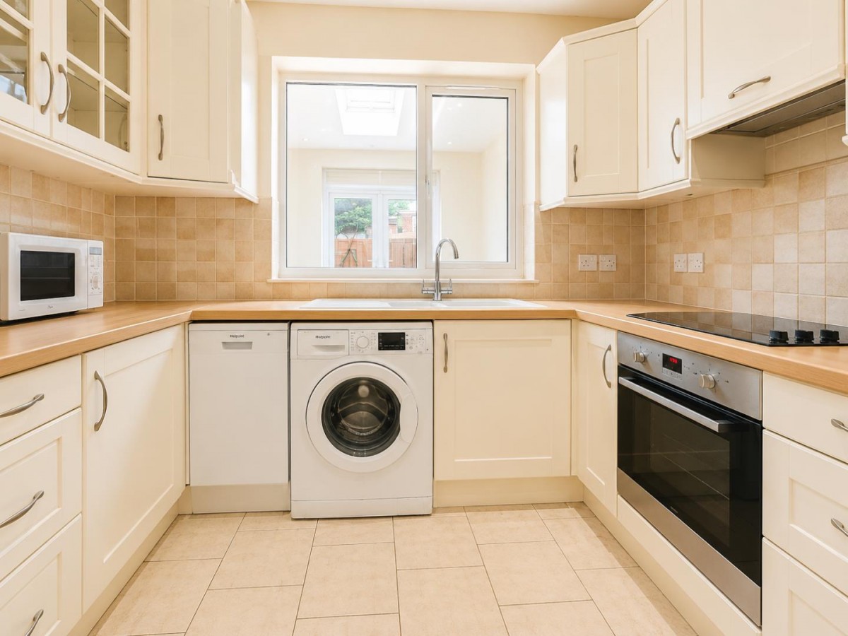 Green Wrythe Lane, Carshalton, SM5
