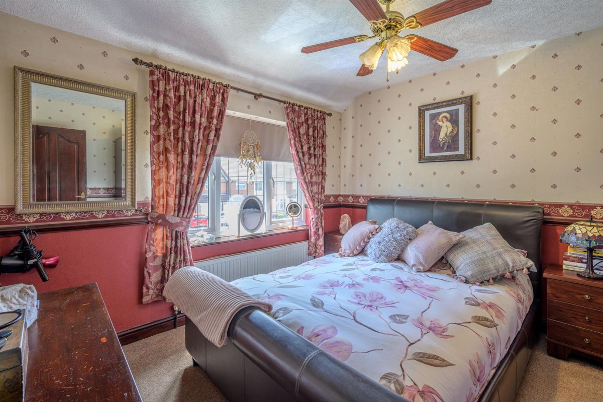 Beachcroft Road, Kingswinford, DY6 0HS