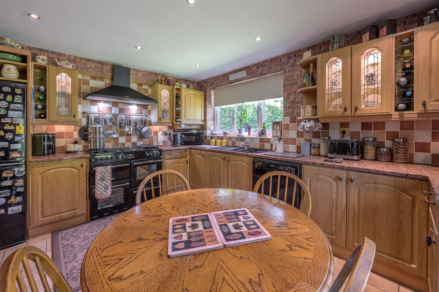 Beachcroft Road, Kingswinford, DY6 0HS