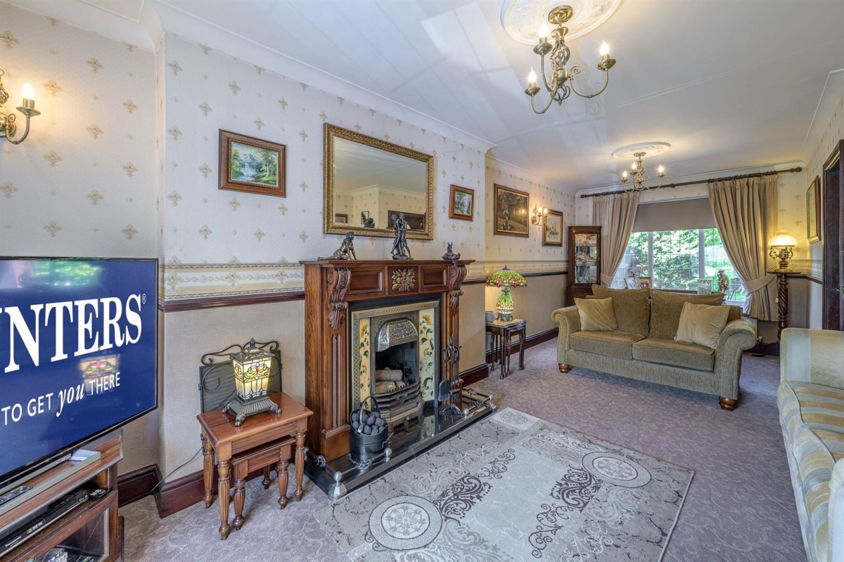 Beachcroft Road, Kingswinford, DY6 0HS