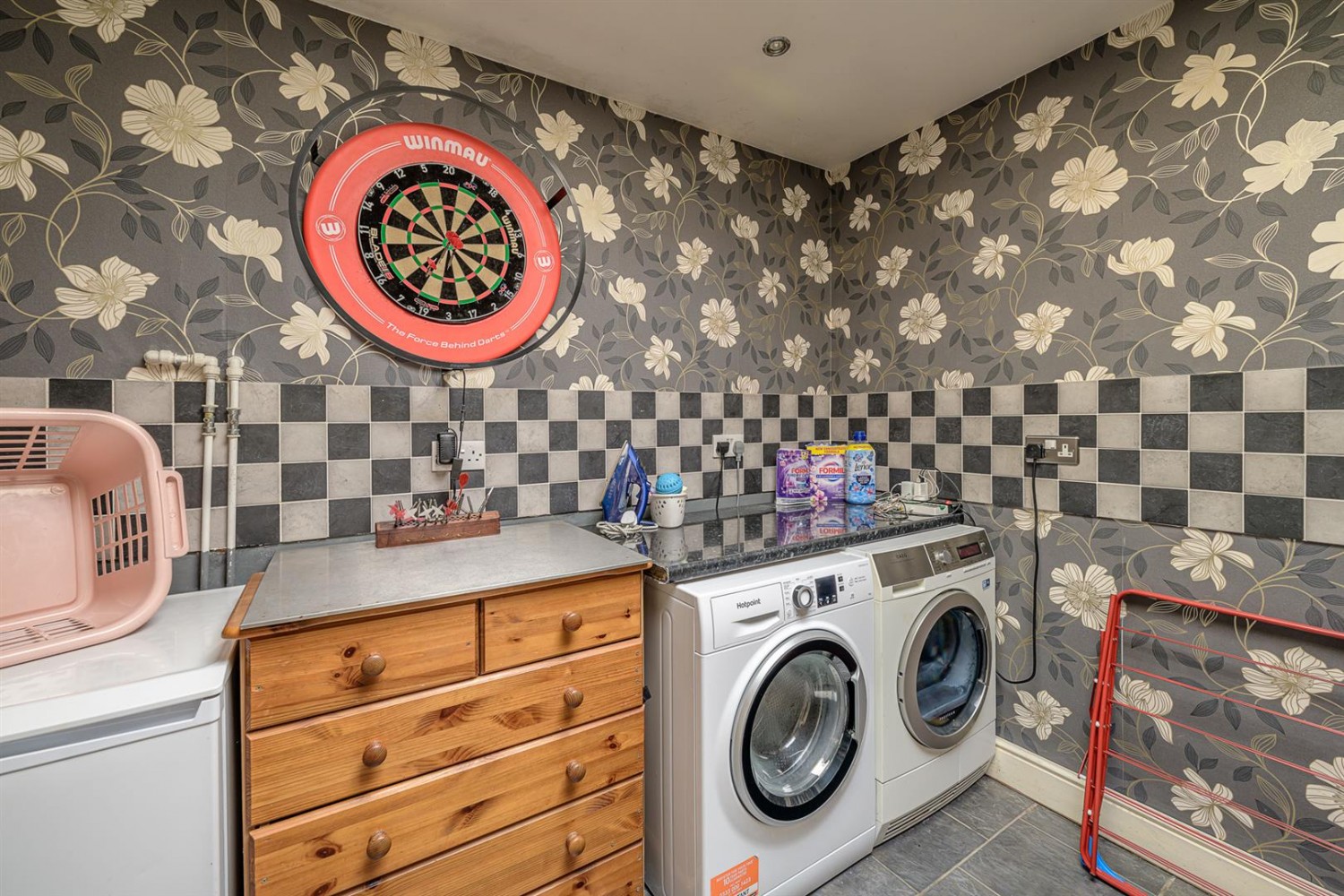 Beachcroft Road, Kingswinford, DY6 0HS
