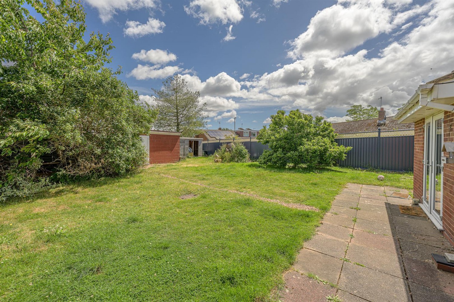Broadmeadow, Kingswinford, DY6 7HQ