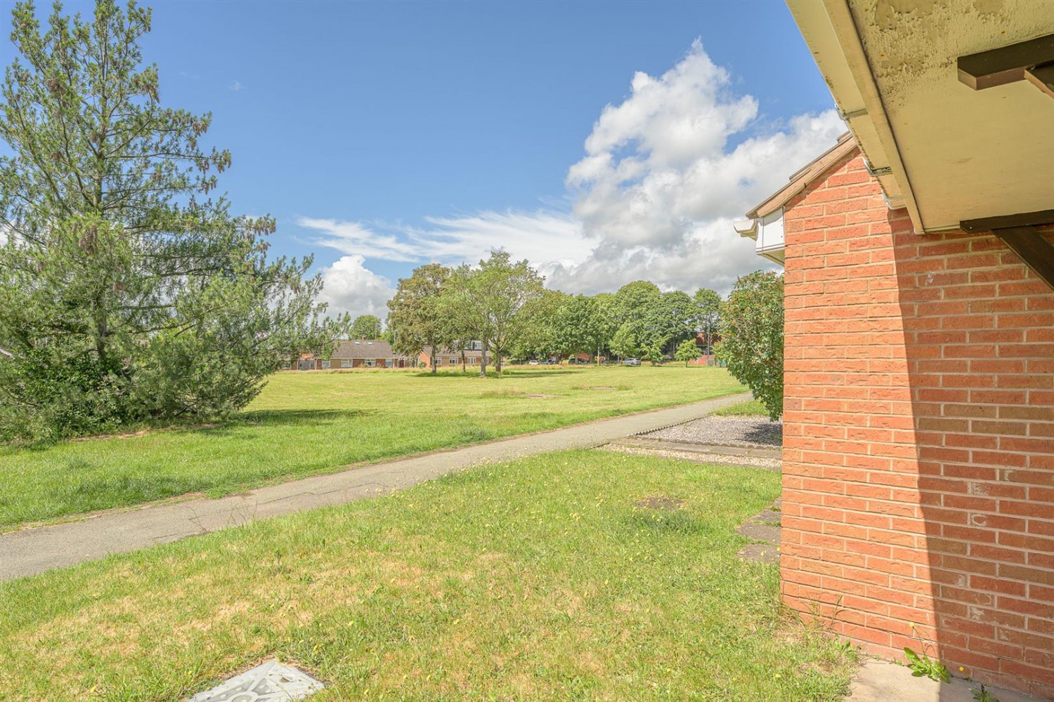 Broadmeadow, Kingswinford, DY6 7HQ
